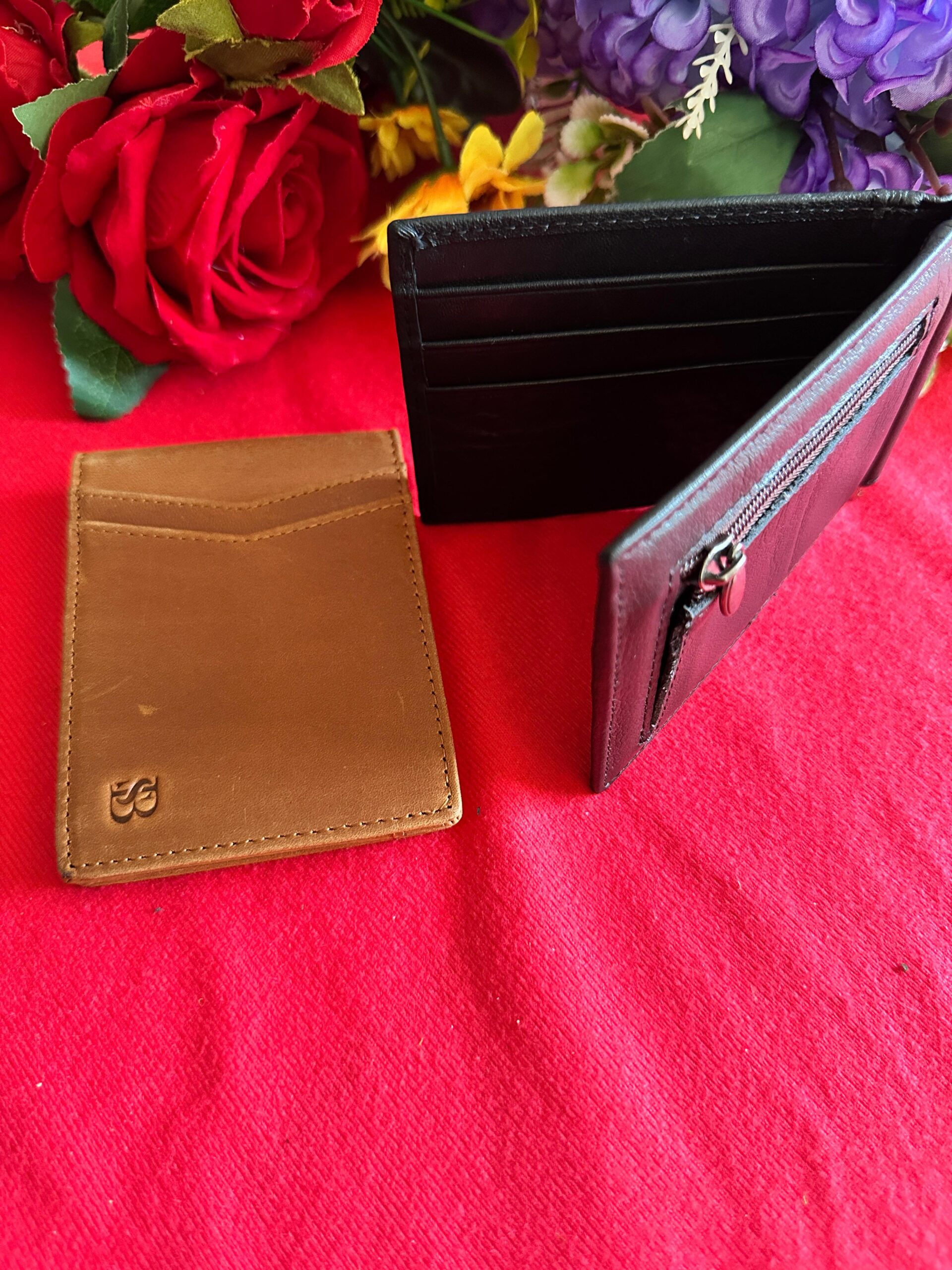 06037116-c64d-4a84-af97-b994e5737615-min-scaled GENTS WALLETS - Image 1